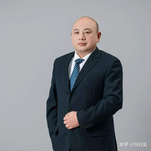 熊正平原四川省绵阳市南山中学本部化学高级教师,清北名师.