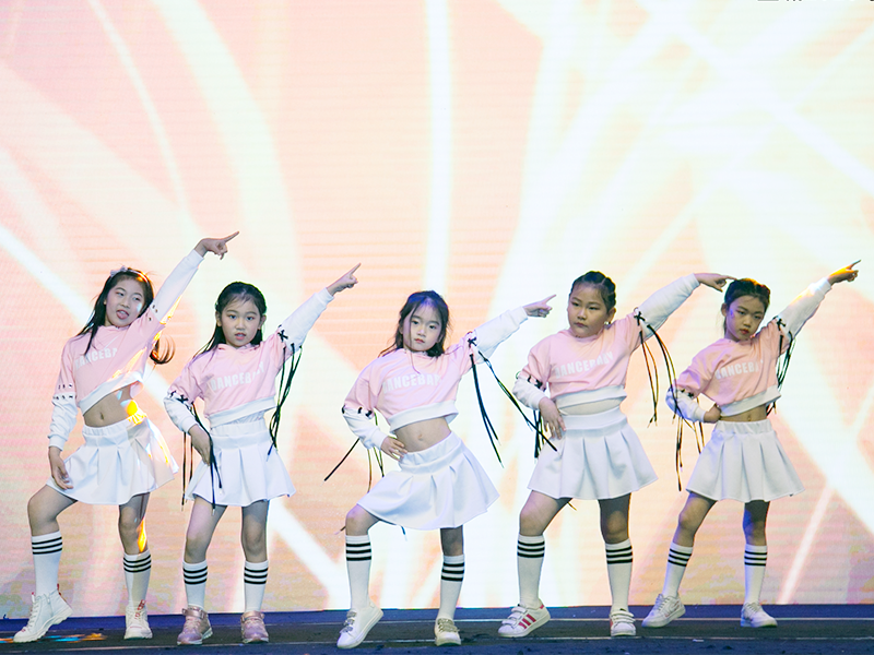 v2-ed97abe0da860765417a2ccdcfd8611d_1440w.jpg?source=172ae18b