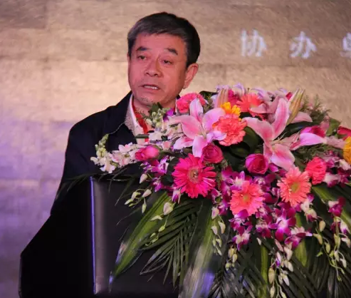 4月17日,中国酒业协会第五届理事会第五次(扩大)会议在北京友谊宾馆