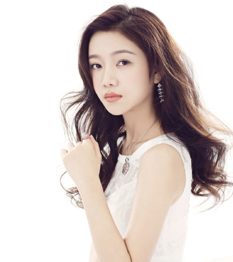 简介 讲述了腹黑聪明的女主许舒贝(陈艳茜饰)为了报双亲逝去之仇,步步