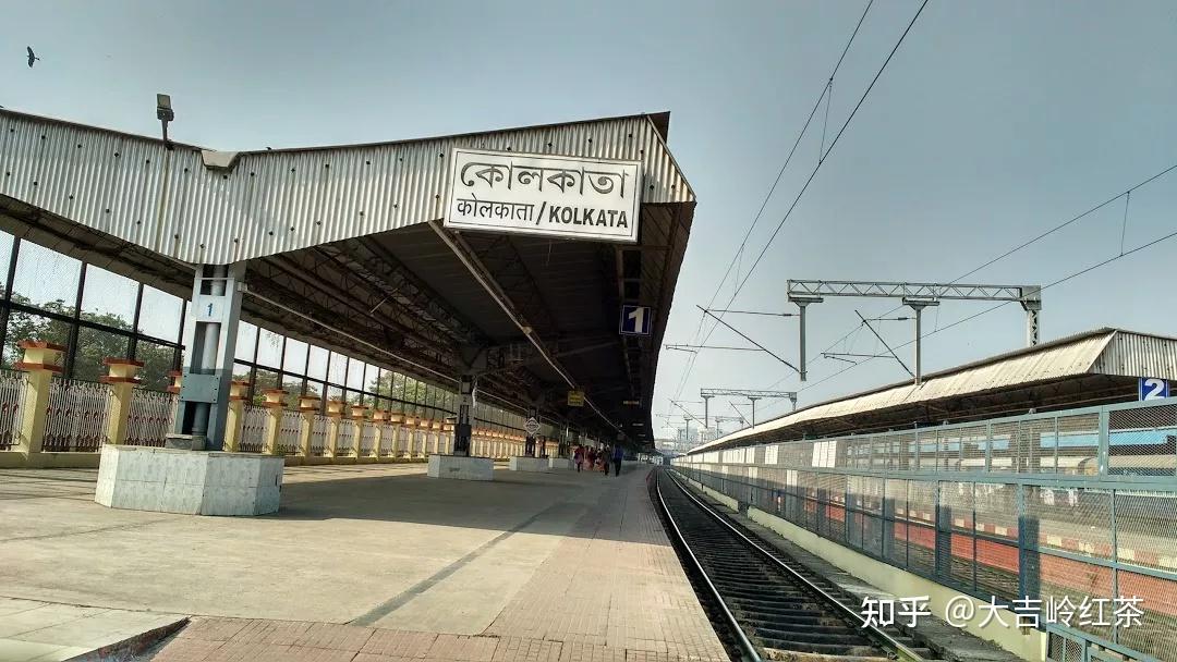 印度火车真有挂票吗,亲身经历他们的硬座卧铺,永生难忘