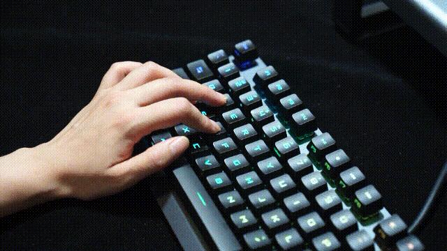 机械键盘什么轴好打游戏好 v2-eddfb015f46ba1ece928b162237e2bef_r.jpg