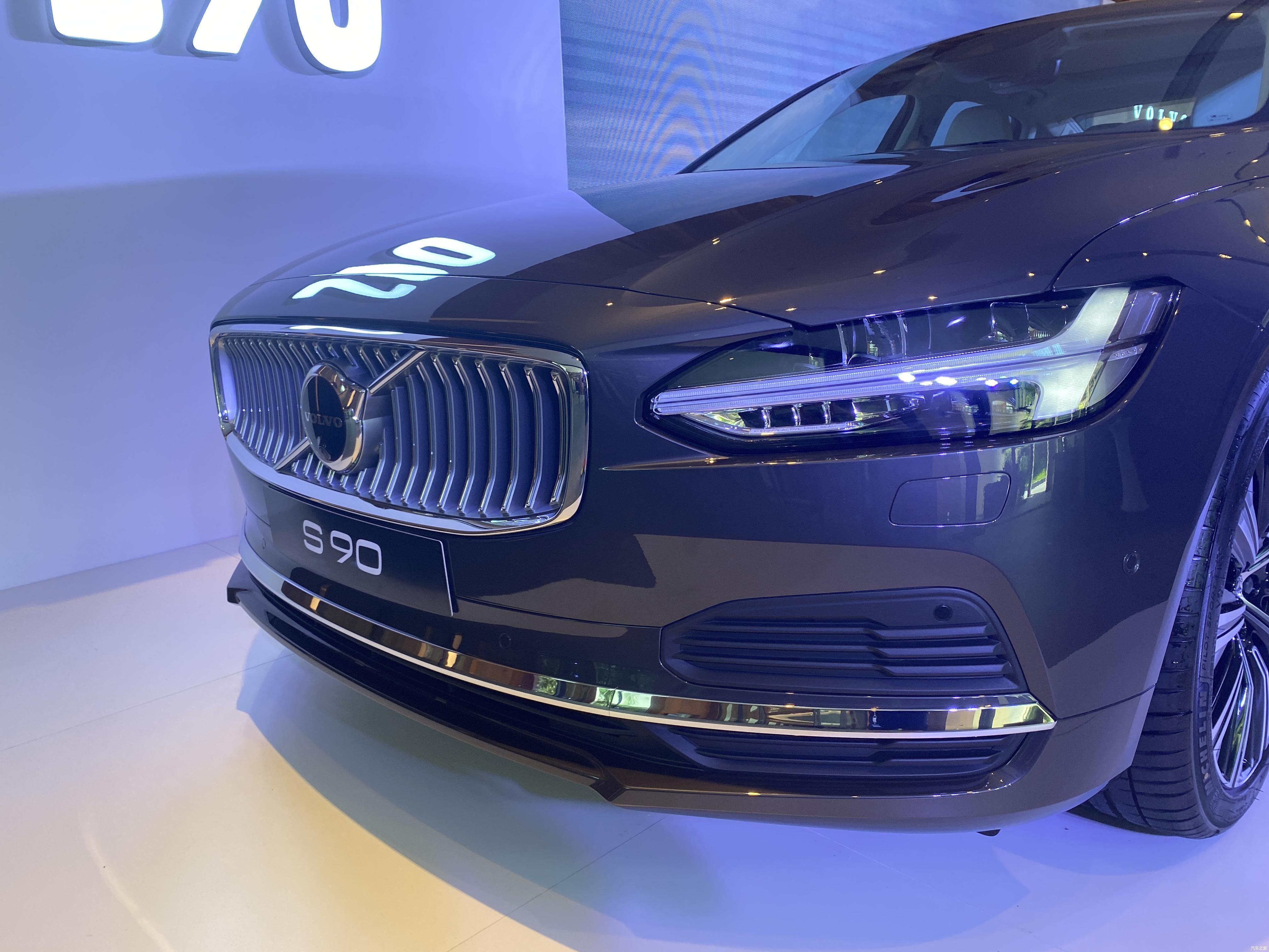 沃尔沃家族中的旗舰轿车解读沃尔沃新款s90t8顶配版