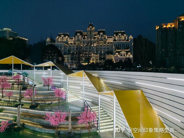 烟火气国潮范贵阳花果园嗨乐街区如何玩转地下商业