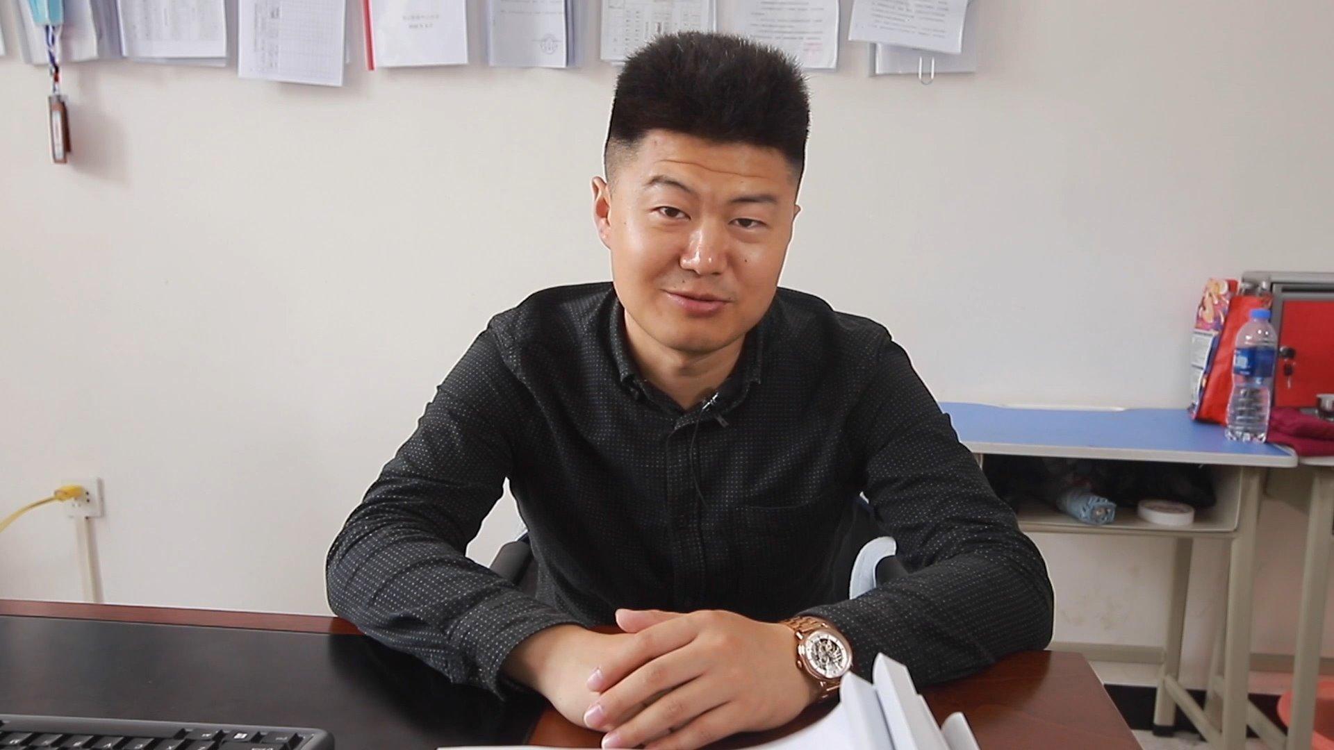 第二届新竹奖教育先锋人物奖宁夏银川银子湖学校校长马宏斌