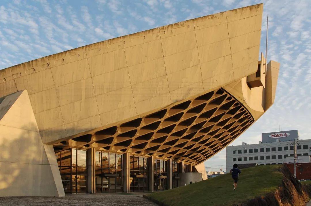 丹下健三丨日本建筑史上的柯布西耶