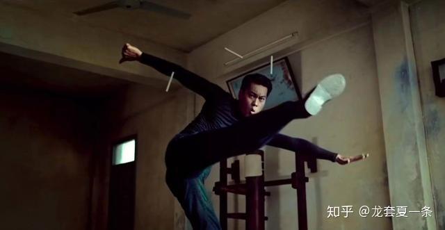 川井宪次故事背景:1935年佛山切磋对象:廖家拳掌门人廖师傅切磋地点