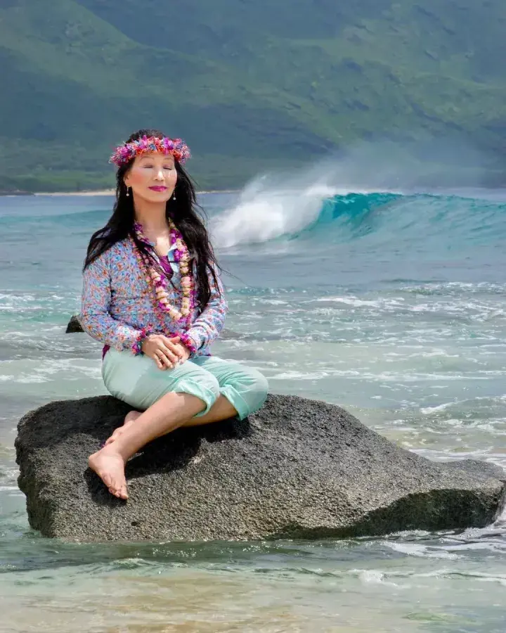 任岁月流逝她更加美丽当代中国瑜伽之母张蕙兰的保养秘诀