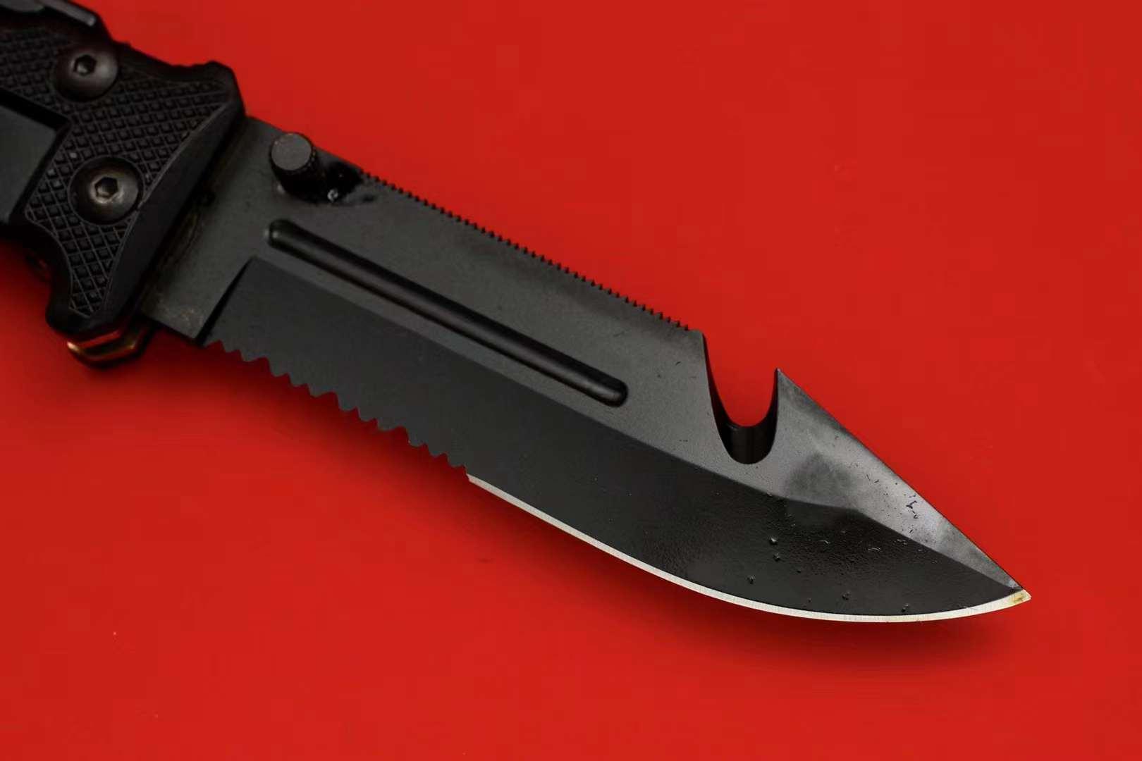 鉴赏警用多功能战术折刀