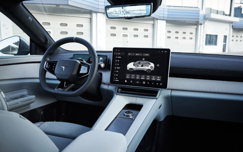 极星polestar4的内饰和时下大多数新能源车一样,都