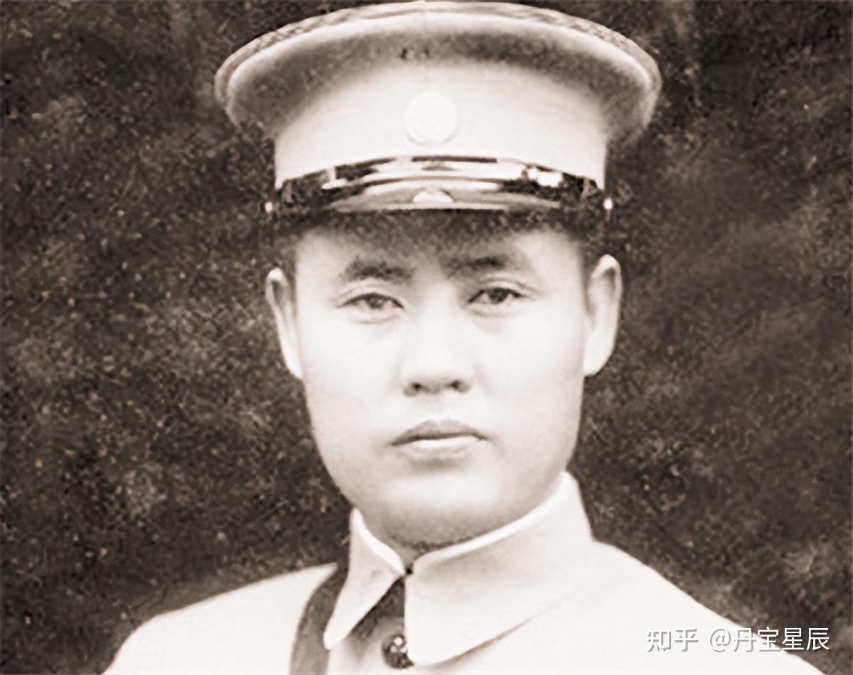 平津战役傅作义决定起义,麾下4个兵团司令两个拒绝,下场咋样? - 知乎