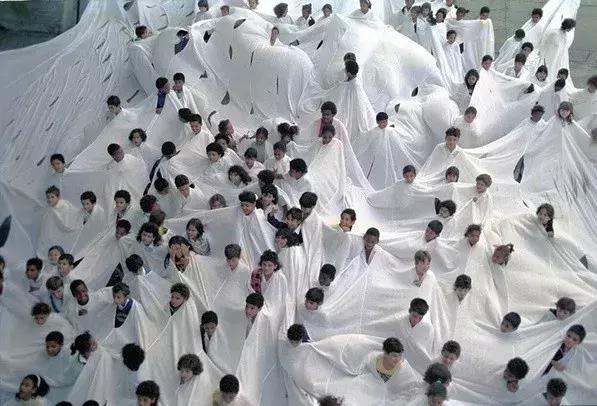 设计作品集也能玩"行为艺术"? - 知乎