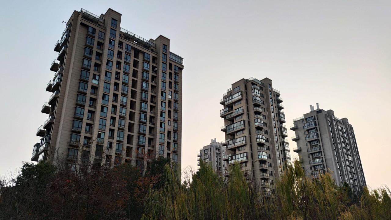 公众号:杭州跑盘老司机 3 人 赞同了该文章 万象上东共有5幢楼,在售的