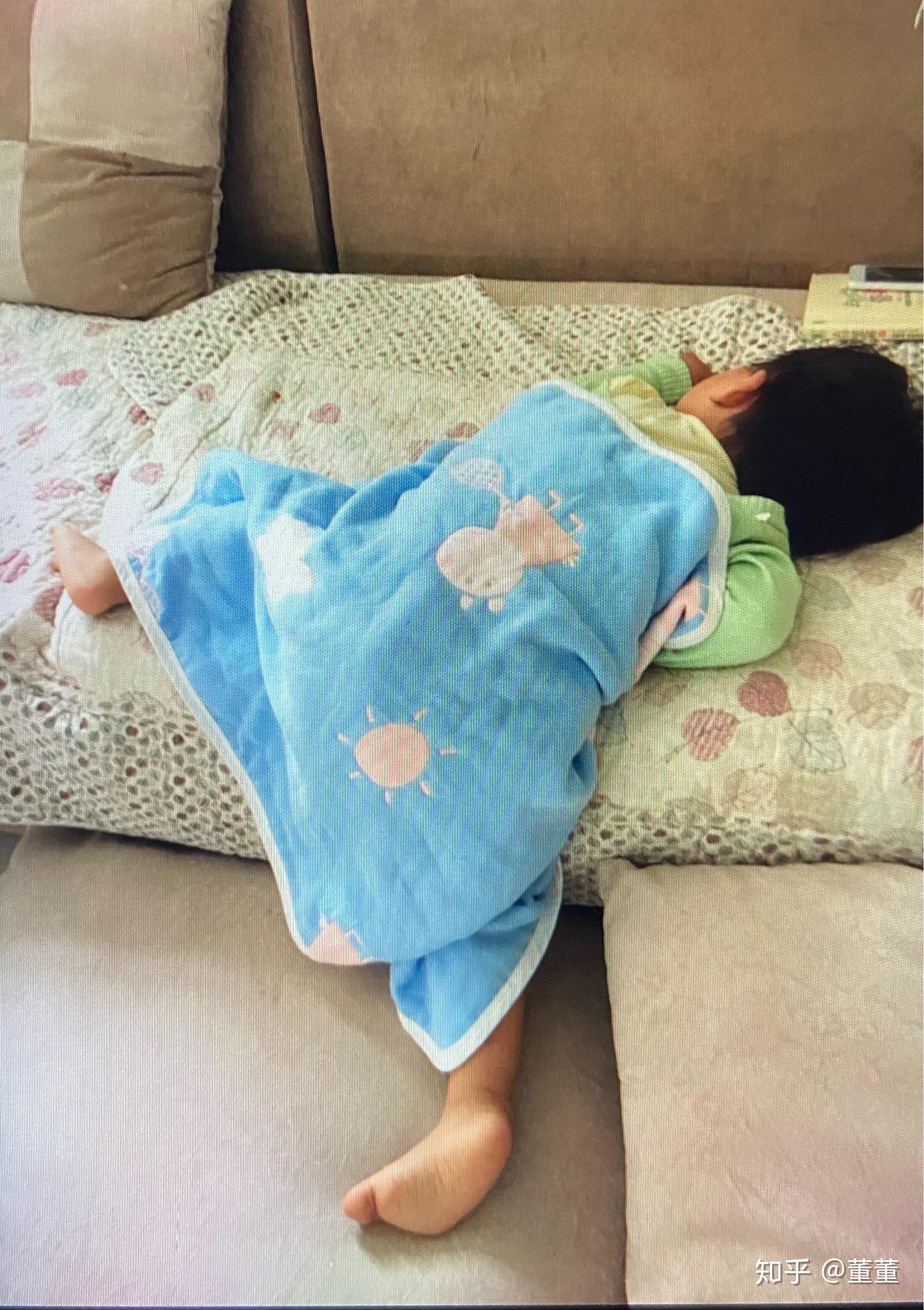 宝宝防摔枕拍摄定型枕安抚枕拍摄儿童枕产品拍摄_摄影师七夜-站酷ZCOOL