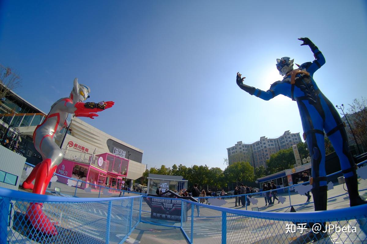英雄魂展巡回展上海开幕,闵行龙湖天街竖了奥特曼大立像6767