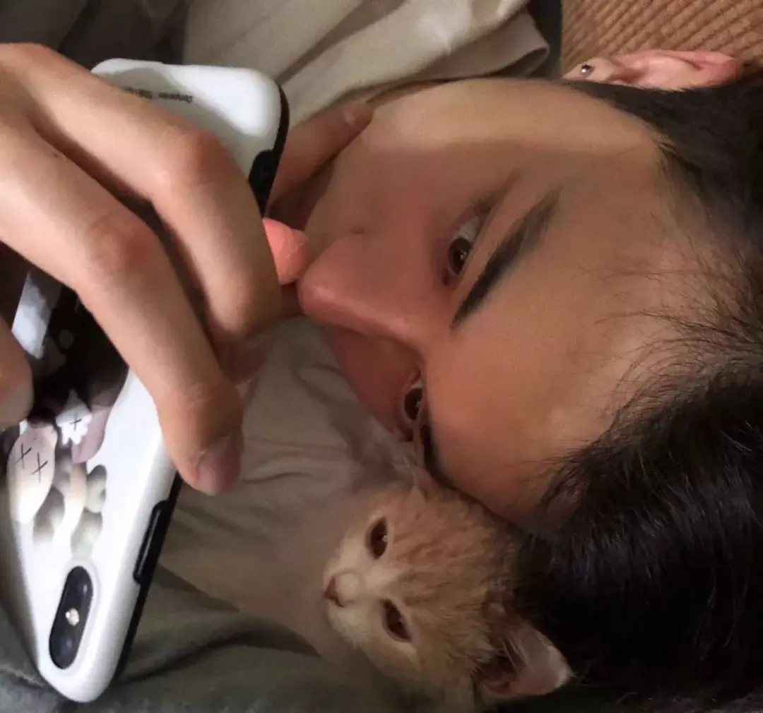 一些超级特别又好看的情侣头像,共190张-最好看的情侣头像动漫一人一半