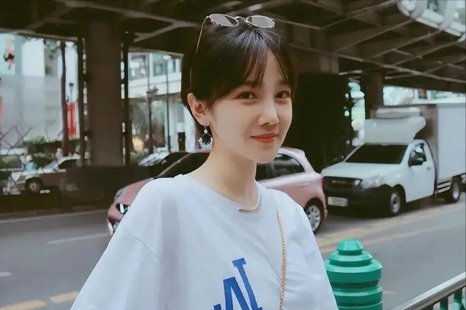 丰满毁了她运动员的梦但在演艺圈体态俱佳陈小纭美得不俗