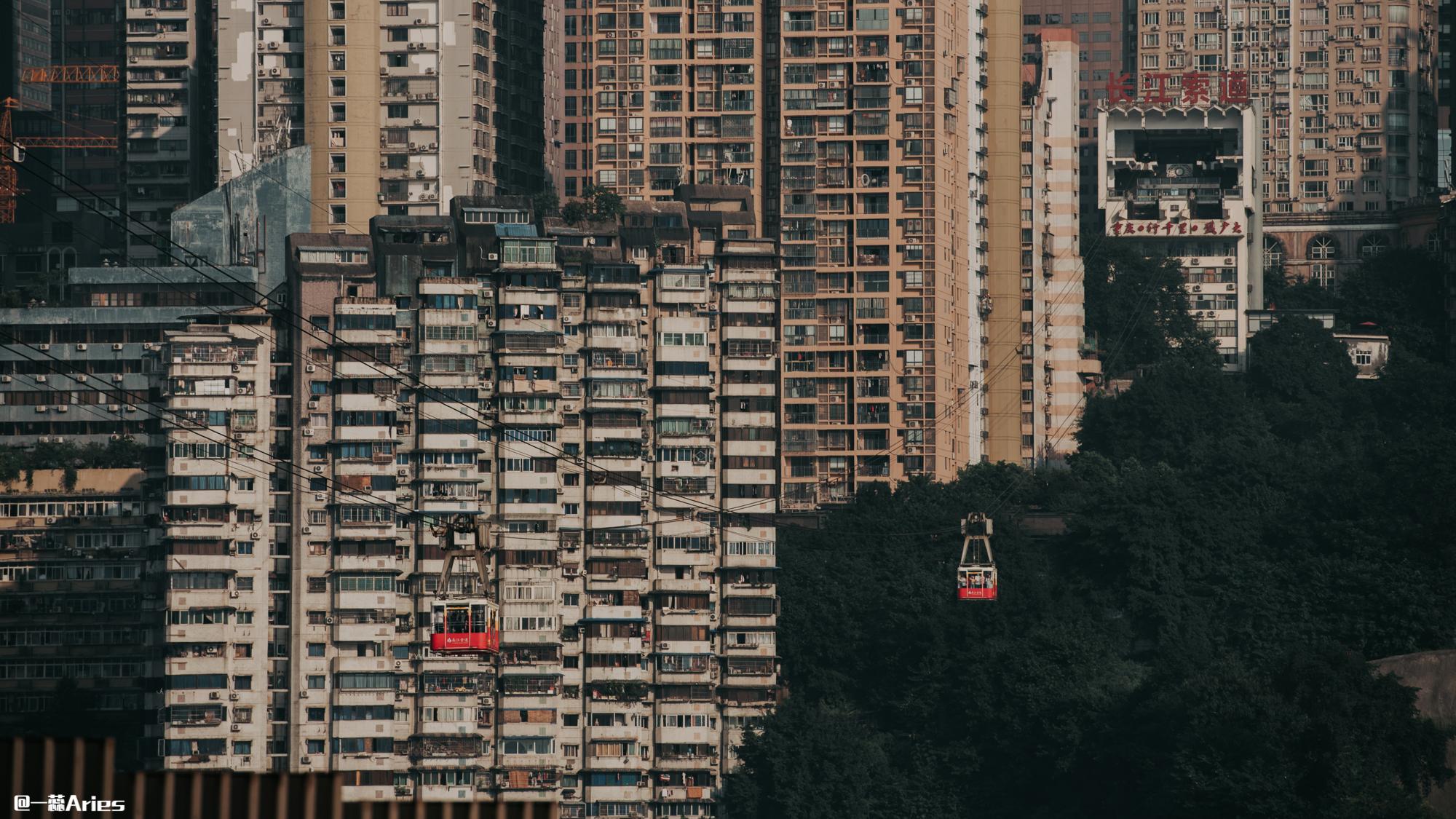 跟着疯狂的石头进入电影江湖探访重庆最疯狂的取景地