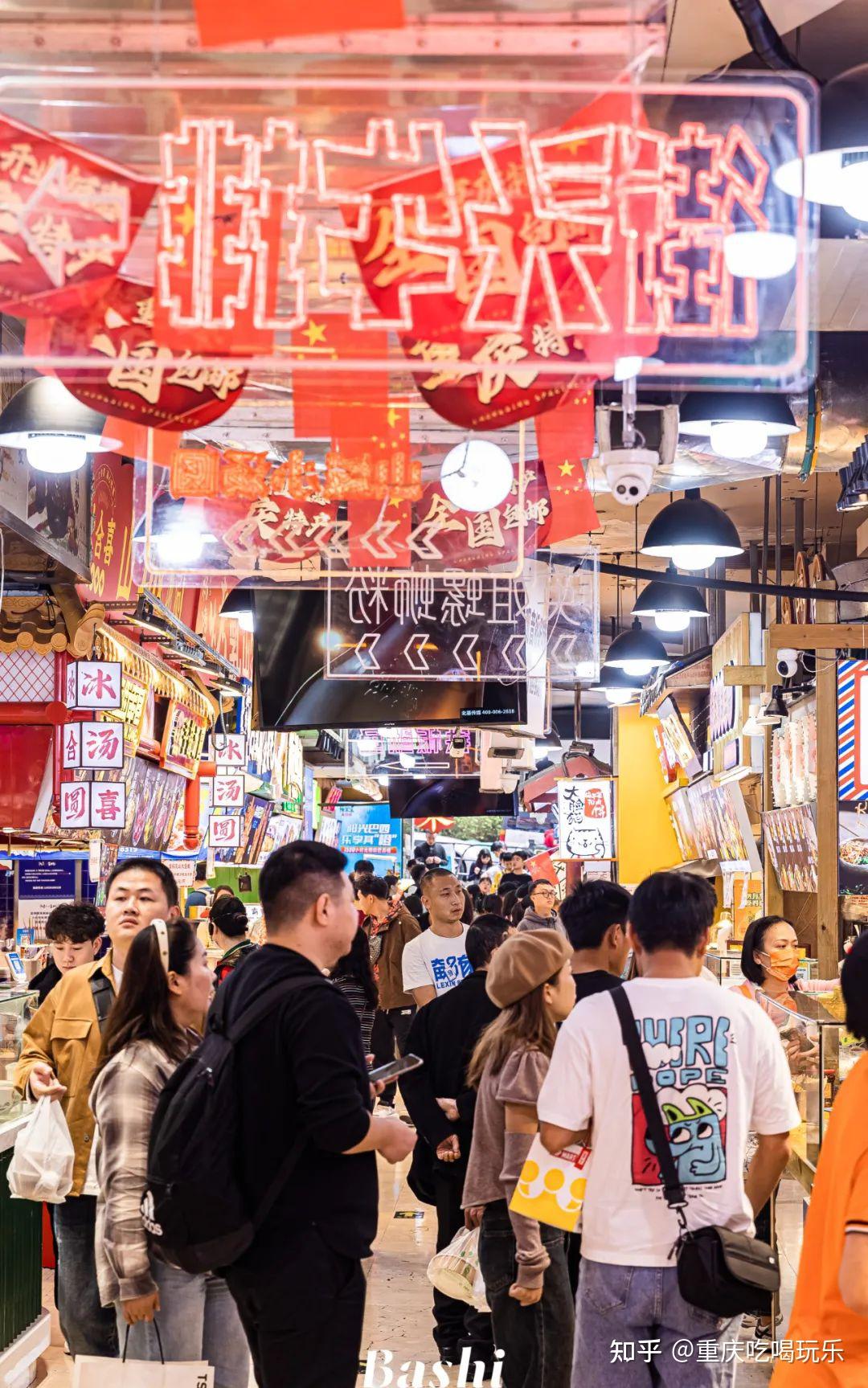 人挤人，观音桥好吃街成网红景点？ - 知乎