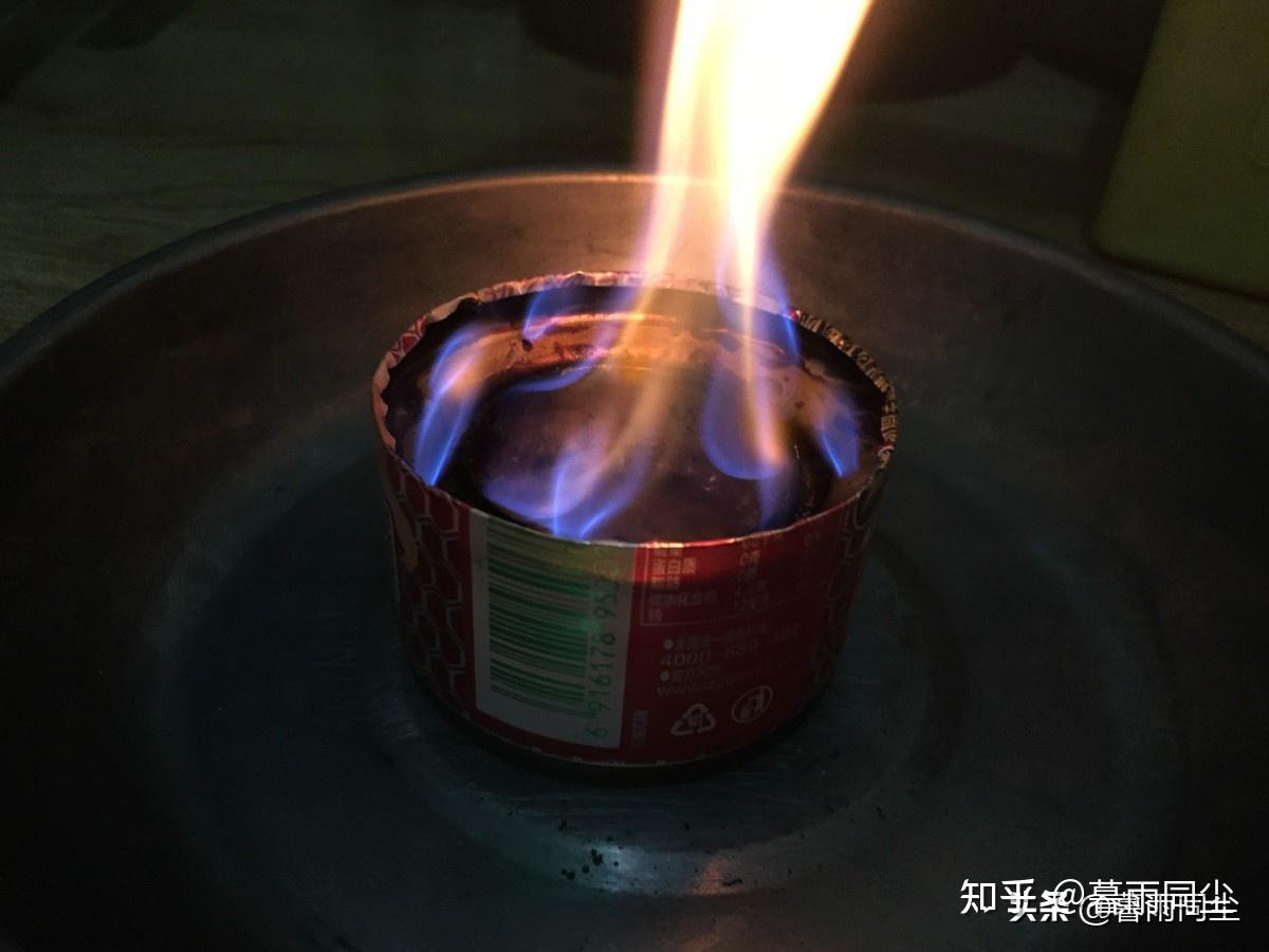 户外酒精炉完全指南以及专为背包客设计的最具特色3款液体酒精炉