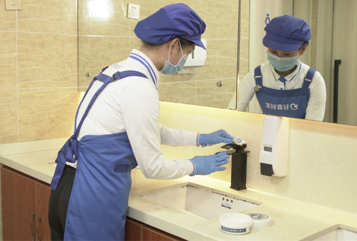 肺炎家里消毒用什么好肺炎冠状病毒室内如何消毒