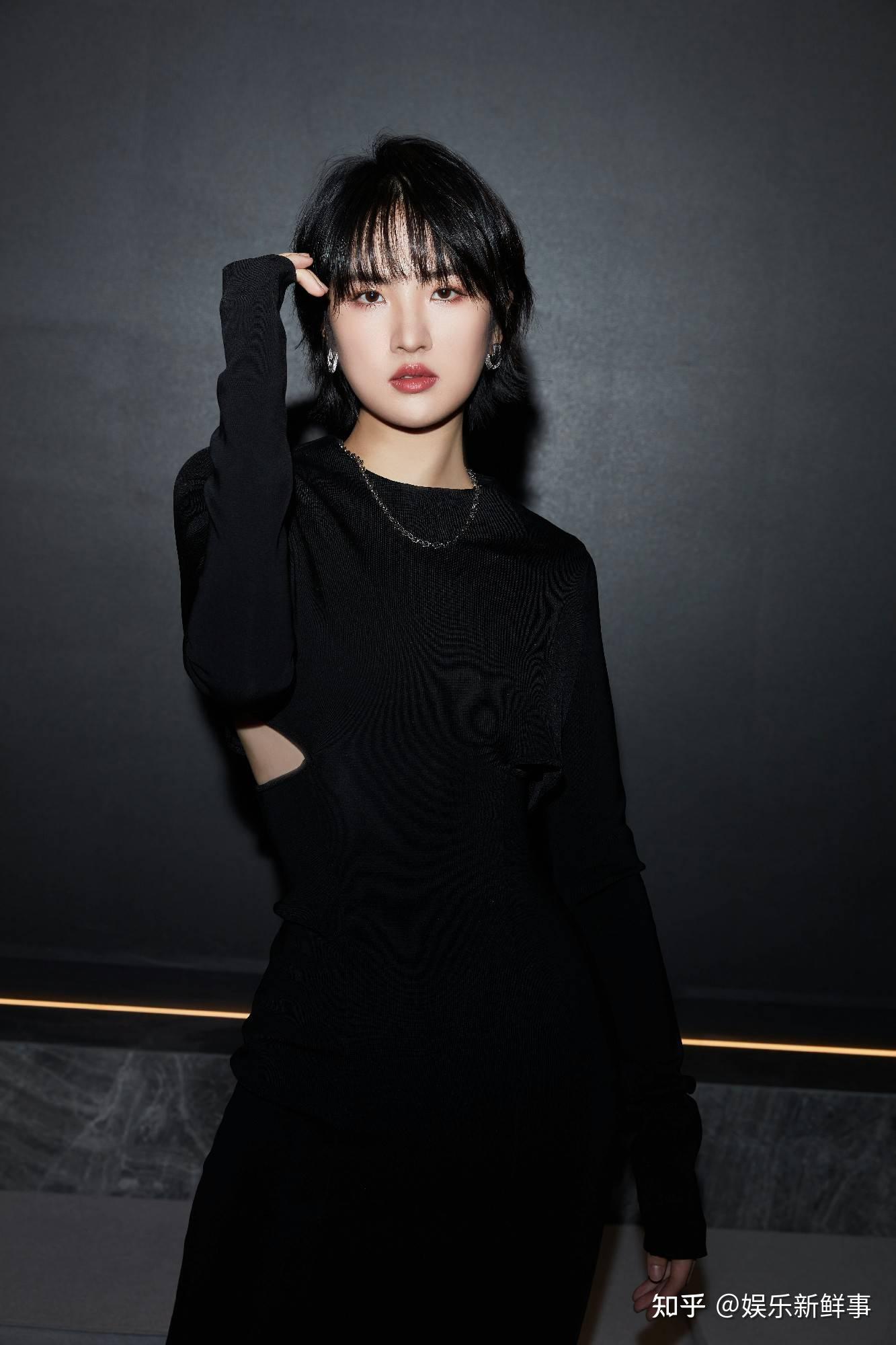 姚安娜最新写真曝光 化身黑色缪斯诠释酷感优雅 - 知乎