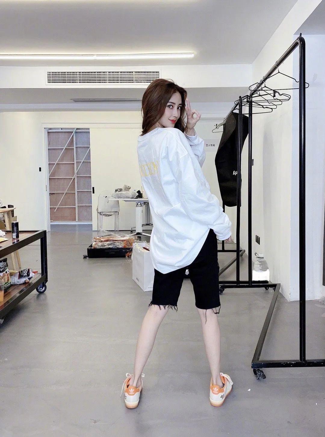 baby,杨幂撞鞋也要穿,为什么女明星都爱这双贝壳头? - 知乎