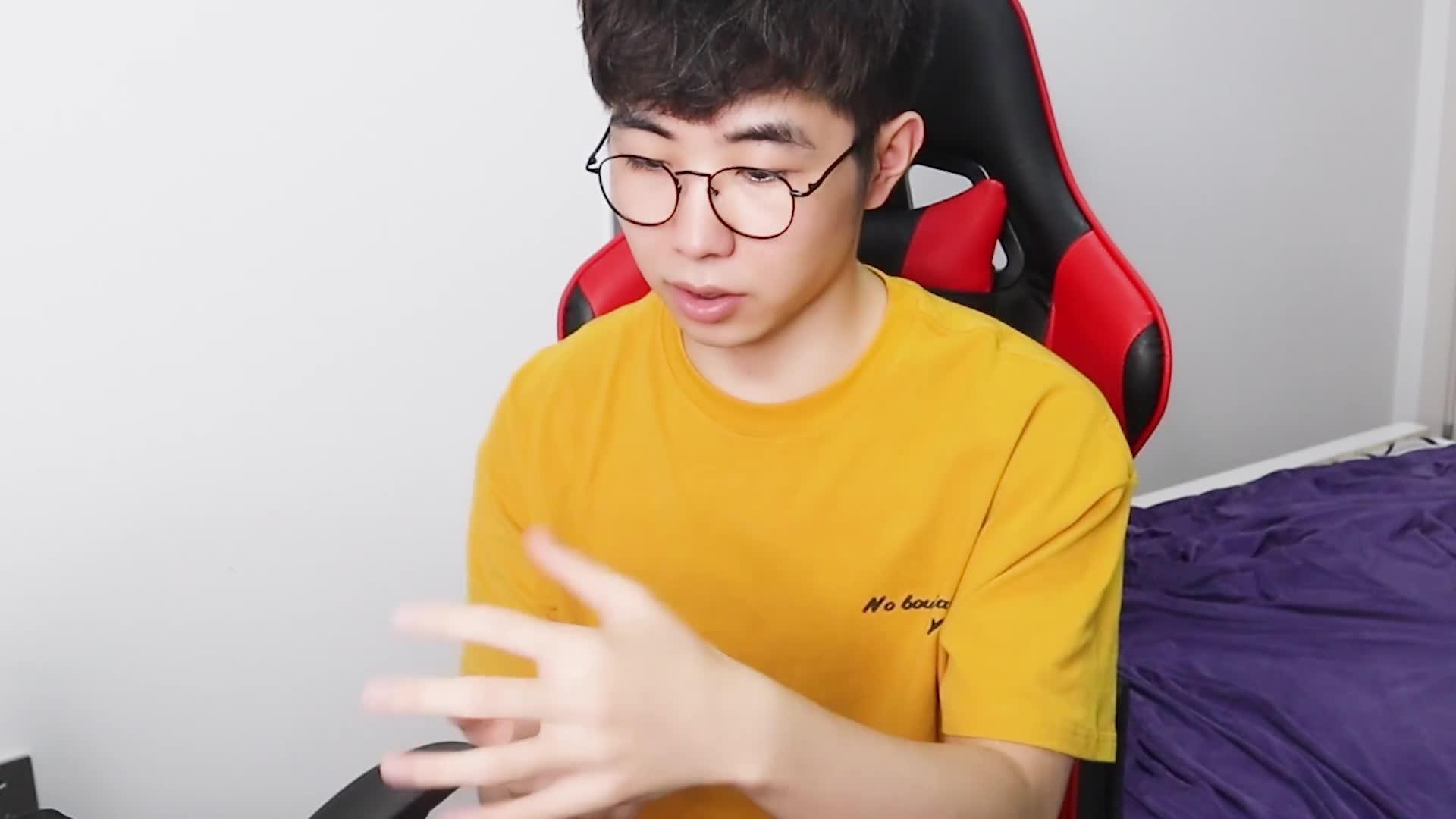 这个游戏的主角居然是一条内裤?