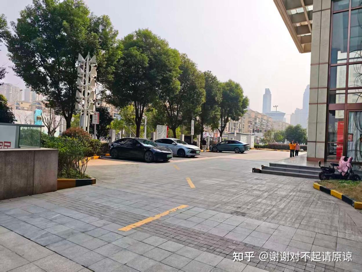 真实分享:我在汉阳红星美凯龙找到的“神仙超充站”