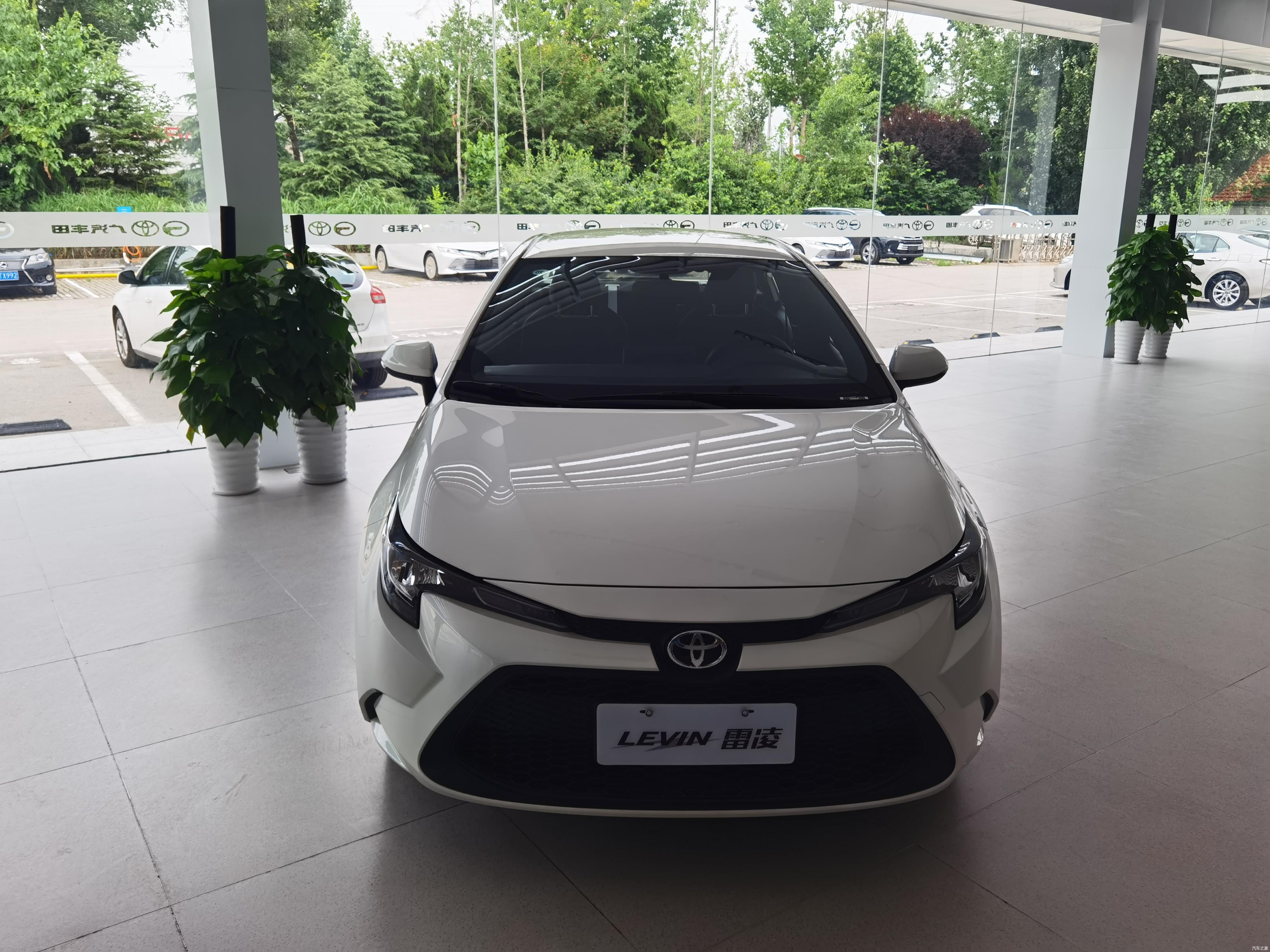 到店实拍家用代步好选择实拍广汽丰田雷凌185t进取版