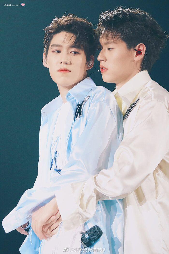 有没有很好看的他泰男男cp的手机壁纸