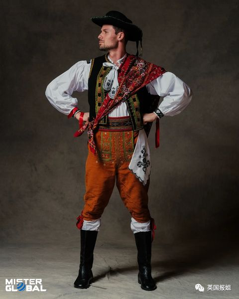 西班牙1米9小鲜肉成环球先生冠军!