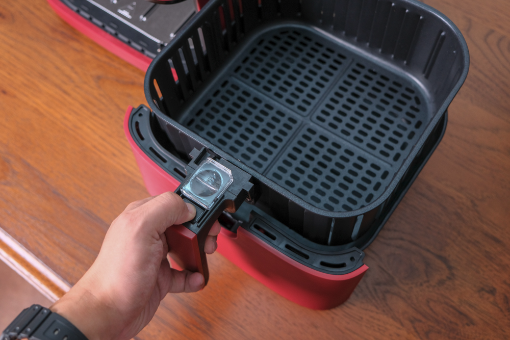 cosori空气炸锅使用了高速旋风空气炸技术,而且有了360度环绕的导风槽