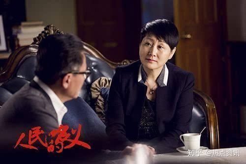 之后,在2013年电视剧《咱们结婚吧》中的薛素梅一角,再一次让观众过足