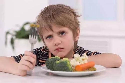 由于厌食症患者的直系亲属以及同卵双胞胎(相对比异卵双胞胎)中厌食症