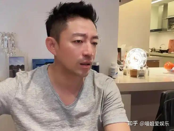 张兰直播孙子孙女出镜，8岁弟弟体型像汪小菲，姐姐颜值撞脸大S - 知乎