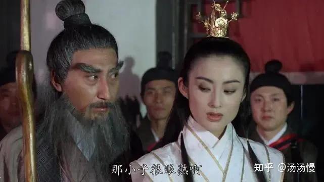《倚天屠龙之魔教教主》饰演过"鹤笔翁";这不是张春仲第一次演坏人了