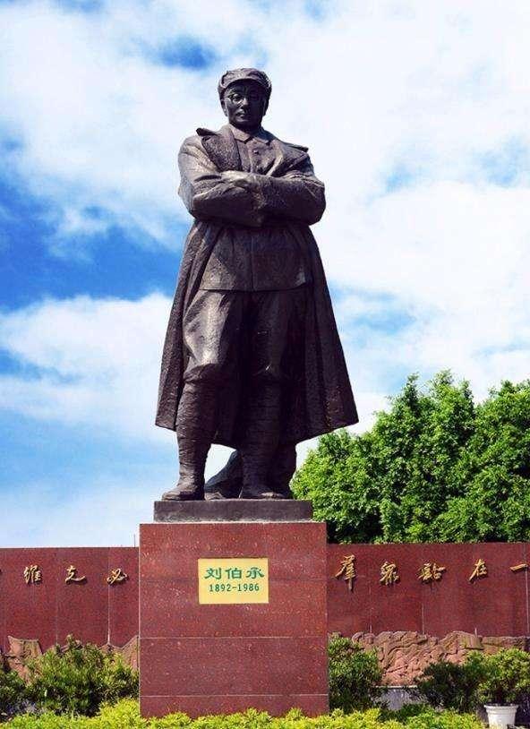 兵器厅里这架歼6战机身经百战, 实拍军神刘伯承纪念馆 - 知乎