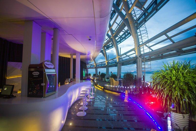 三亚本地人都觉得震撼的海景凤凰岛天空酒廊品鉴