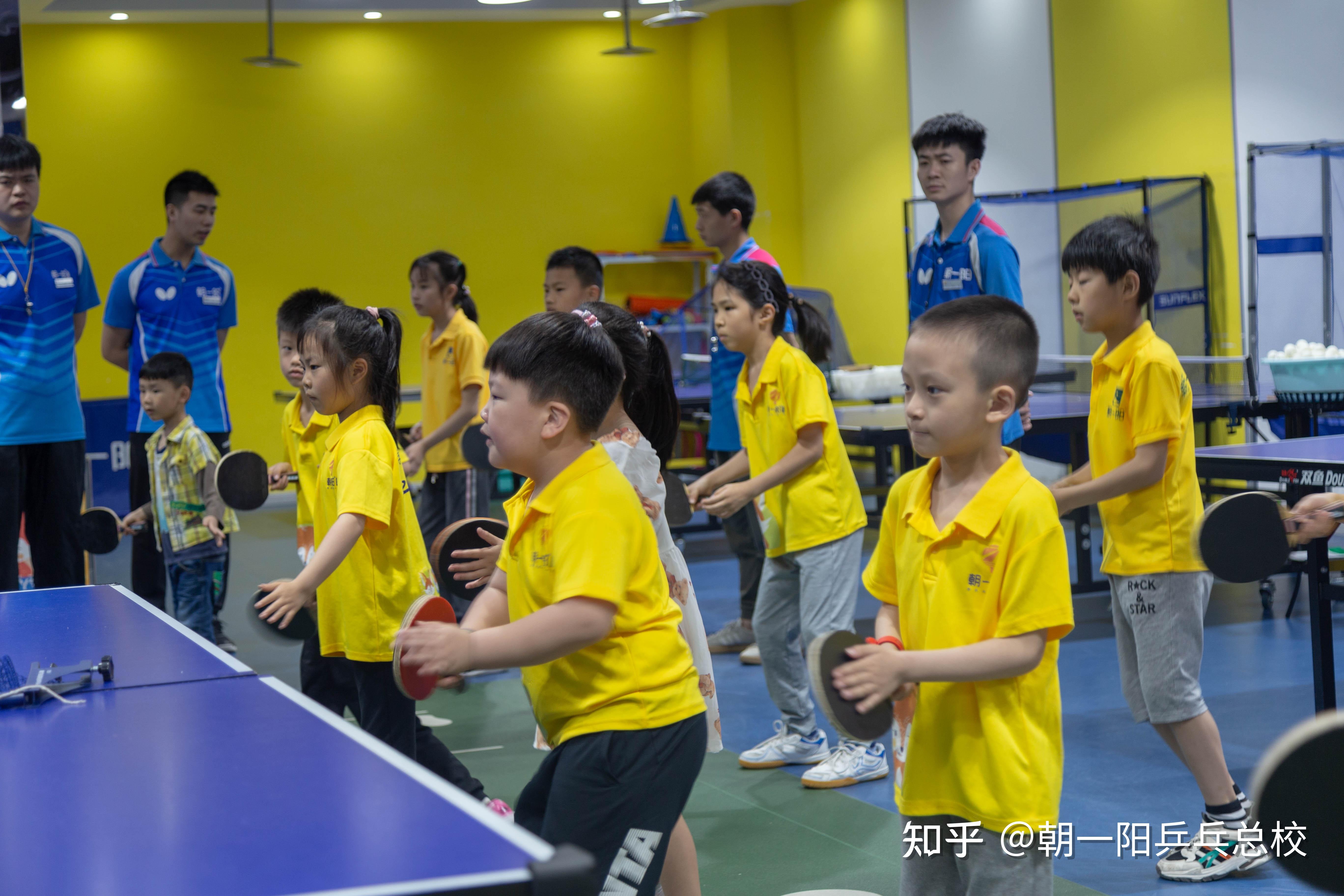 打乒乓球，选好站位是关键，如何选择适合自己的站位？ - 知乎