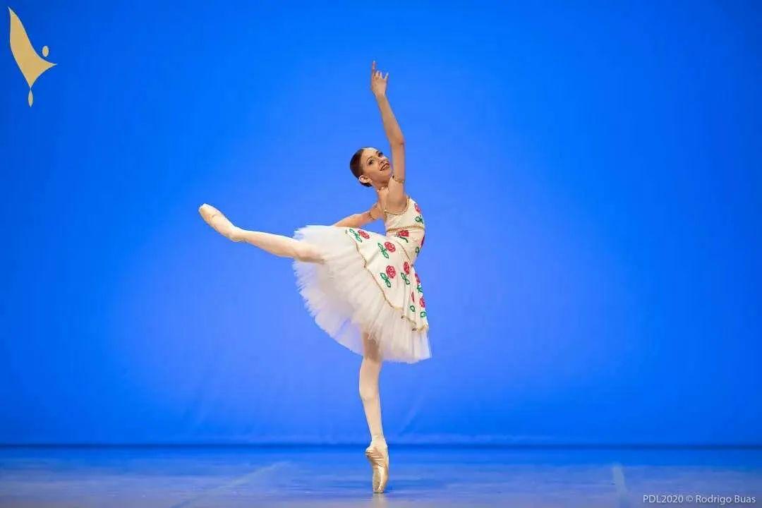 成人芭蕾练功指南关于练习胸腰的那些事儿