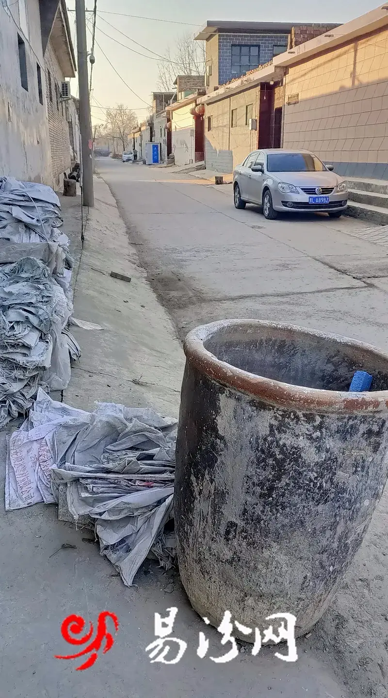 洪洞县甘亭镇南杜村,环境卫生"脏乱差"依旧存在