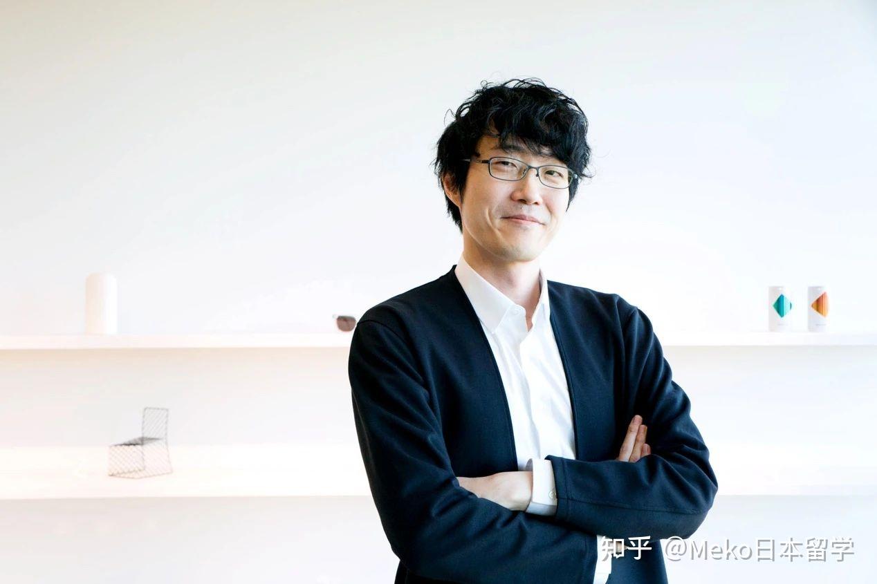 (佐藤大)然而,日本却有这样一位设计师——大学院毕业同年就创办了