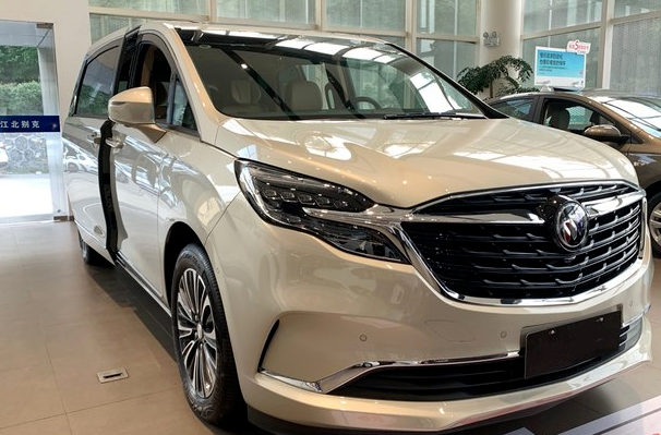 到店实拍2020款别克gl8颜值品质一流丐版20t9at配全景影像