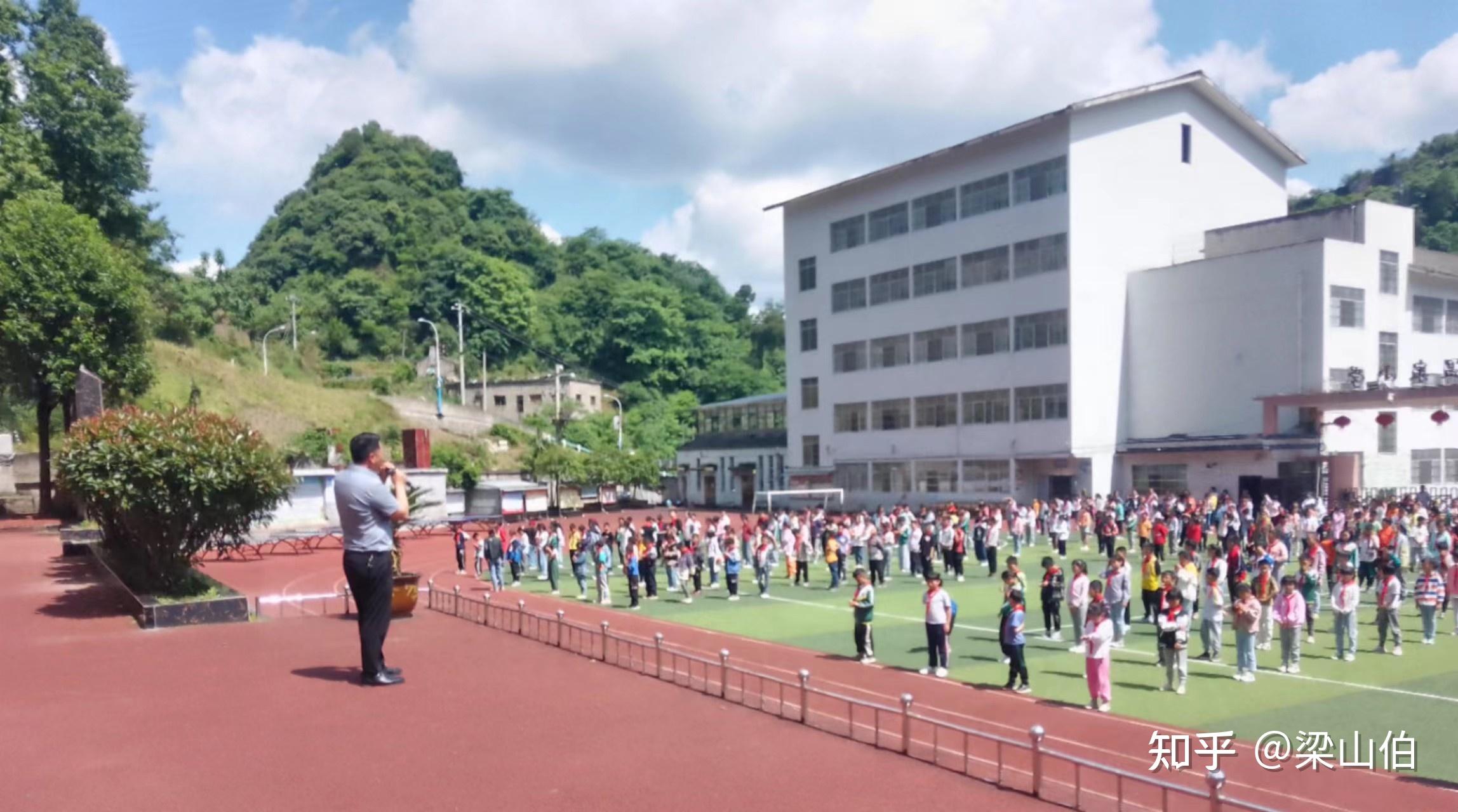 太平盛世居安思危莘莘学子心系国防息烽县温泉小学6月份开展国防教育