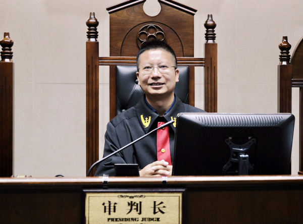 8月4日,武汉市标的额最大的调解案,在武汉中院法官张鹏等人调解下,各