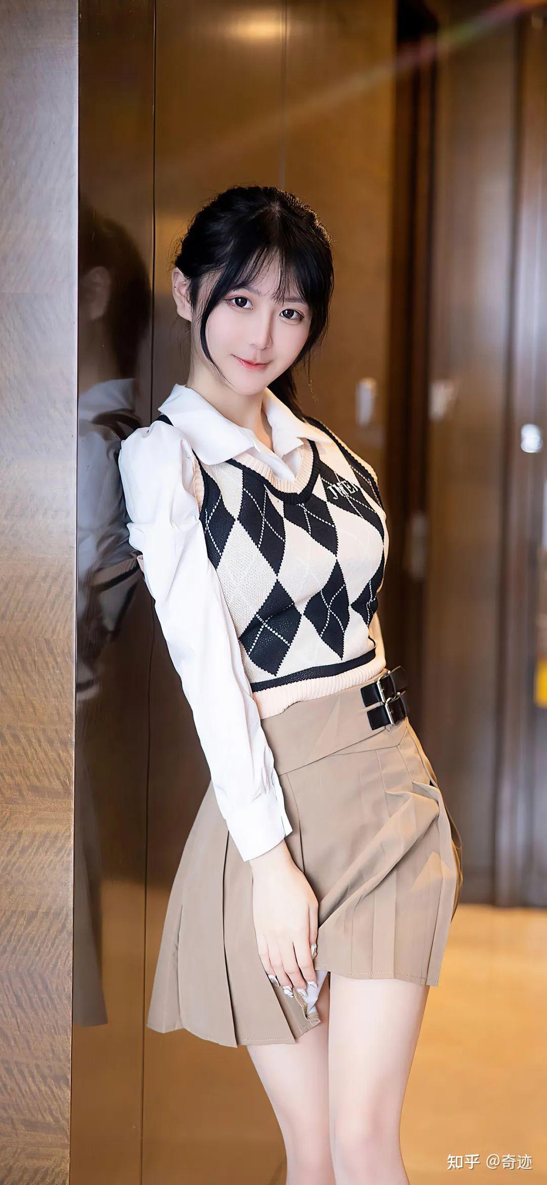 秀人网丨谢小蒽私房写真集~ - 知乎