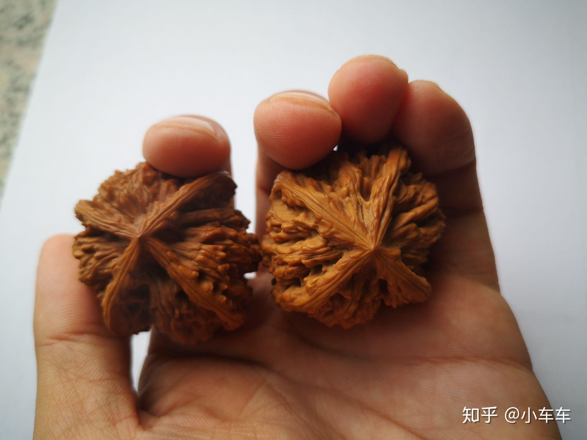 新入手的四棱核桃大家给掌掌眼