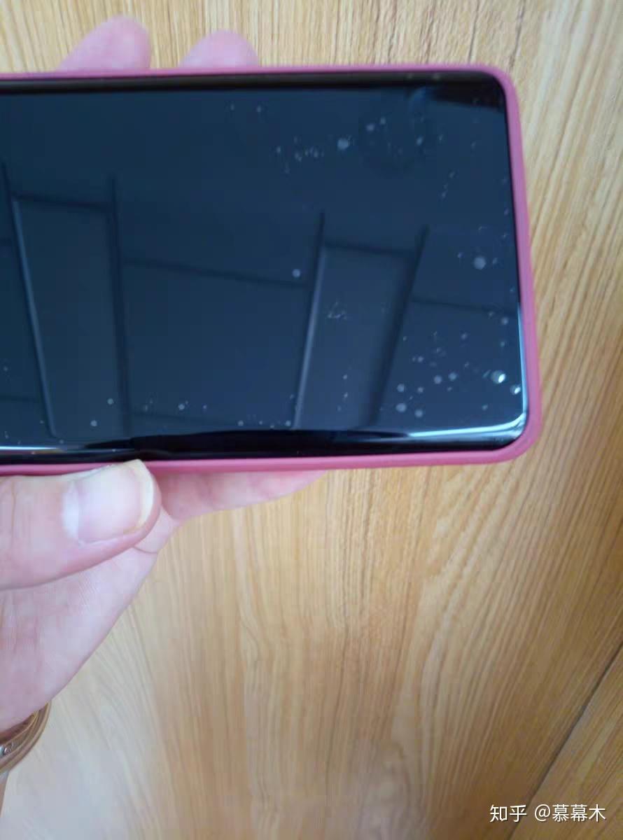 缺点:水凝膜不管是tpu还是pet的首先是软膜,防爆性很差,一旦摔到或者