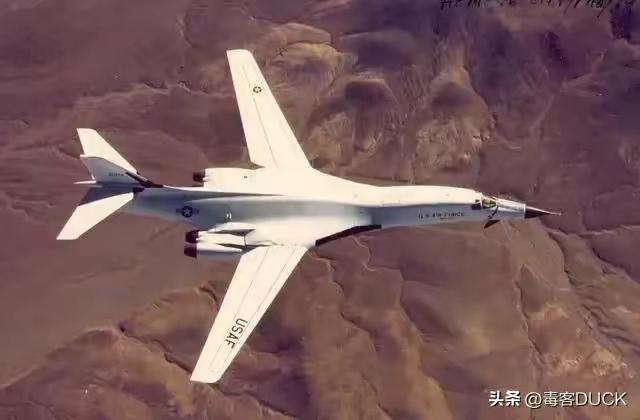 f101渦扇發動機美國空軍王炸裝備兩代b1槍騎兵轟炸機